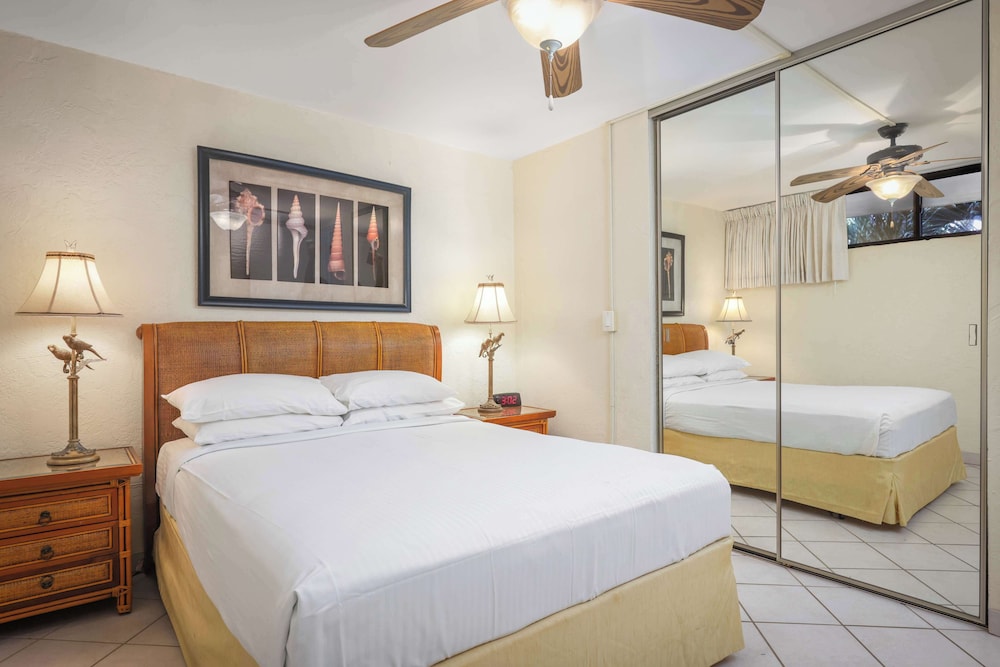 SUITE, KING BED, OCEAN VIEW