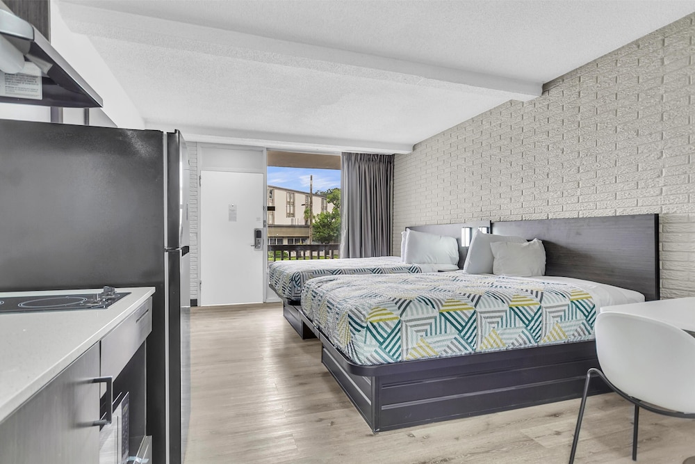 Studio 6 Extended Stay - Summerville, SC - Charleston 8/26