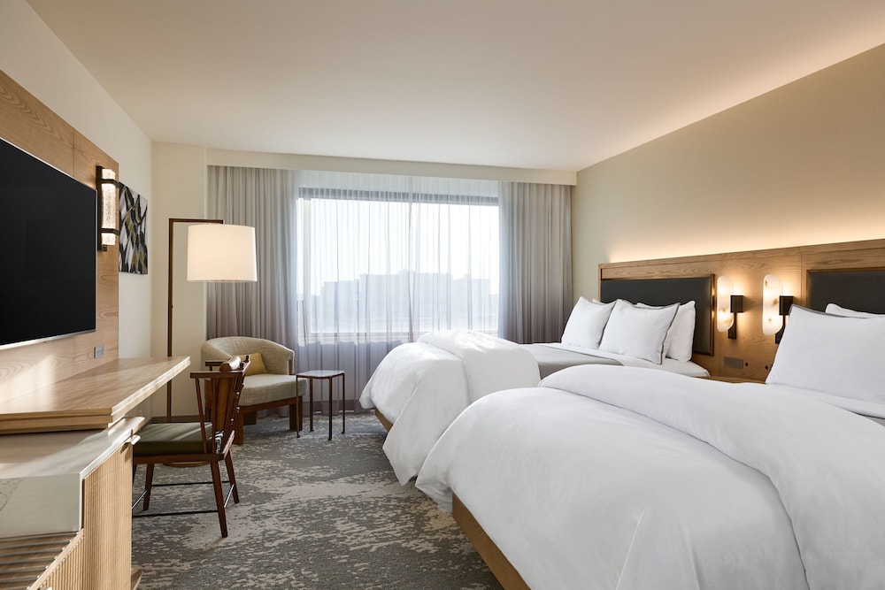 Executive, 2 Queen Beds