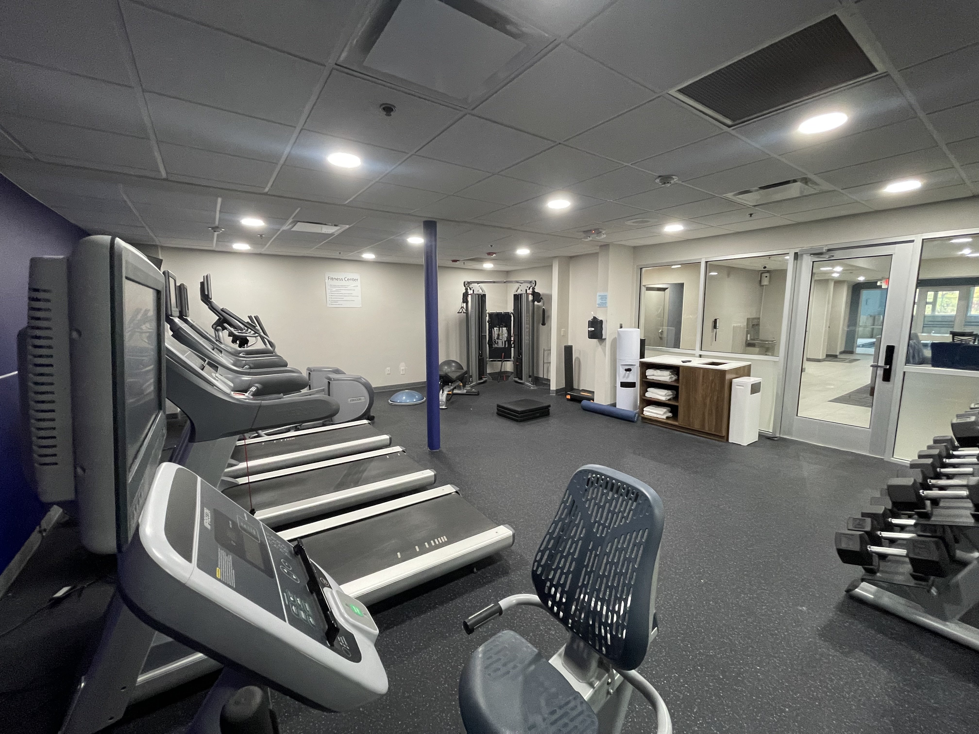 Holiday Inn Express Hotel And Suites Waterford 33/47