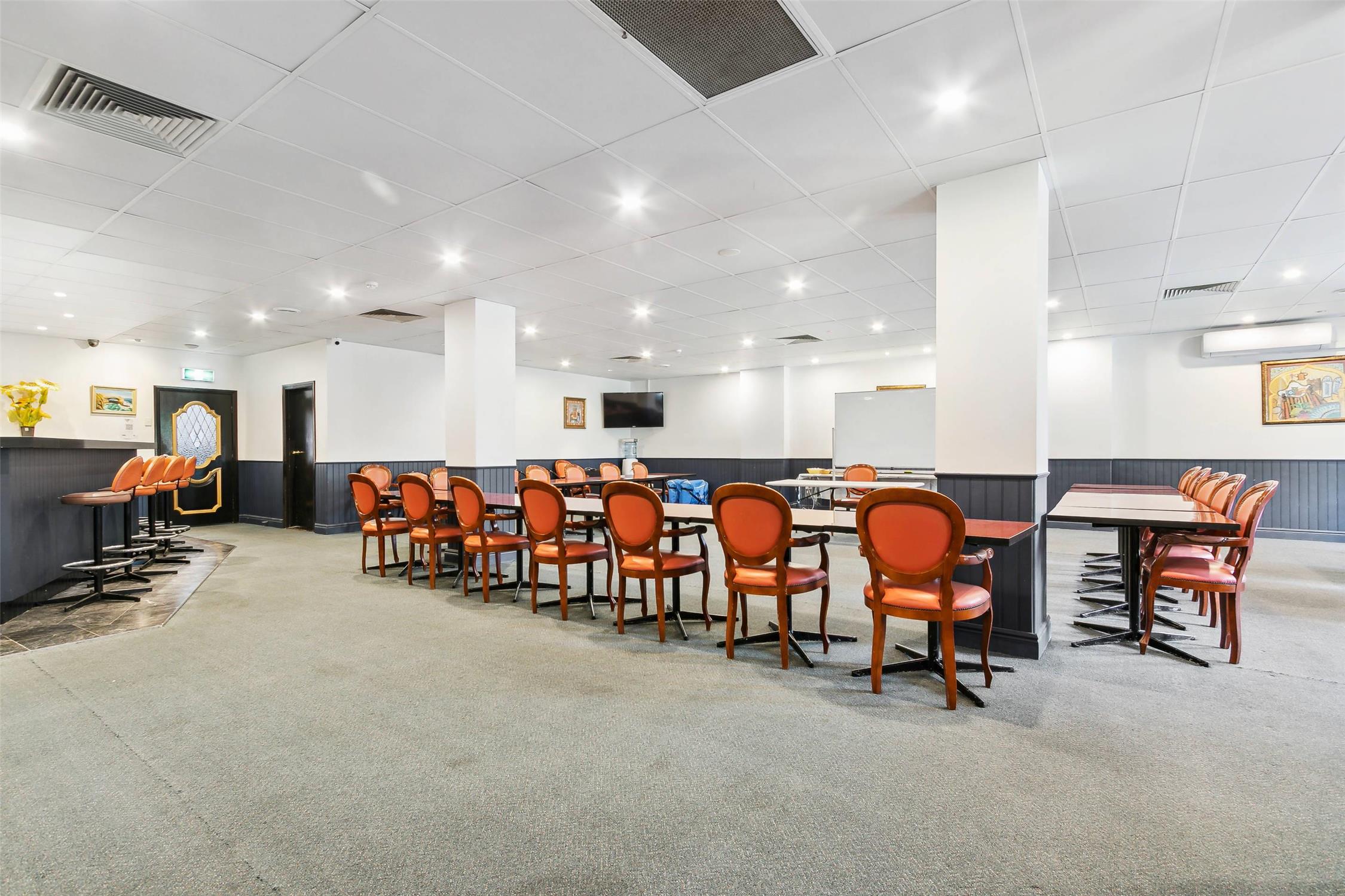 Comfort Hotel Dandenong 27/29
