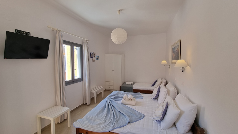 Nostos Hotel 8/50
