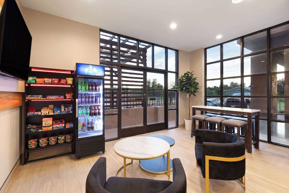 Ramada by Wyndham Bainbridge 24/33