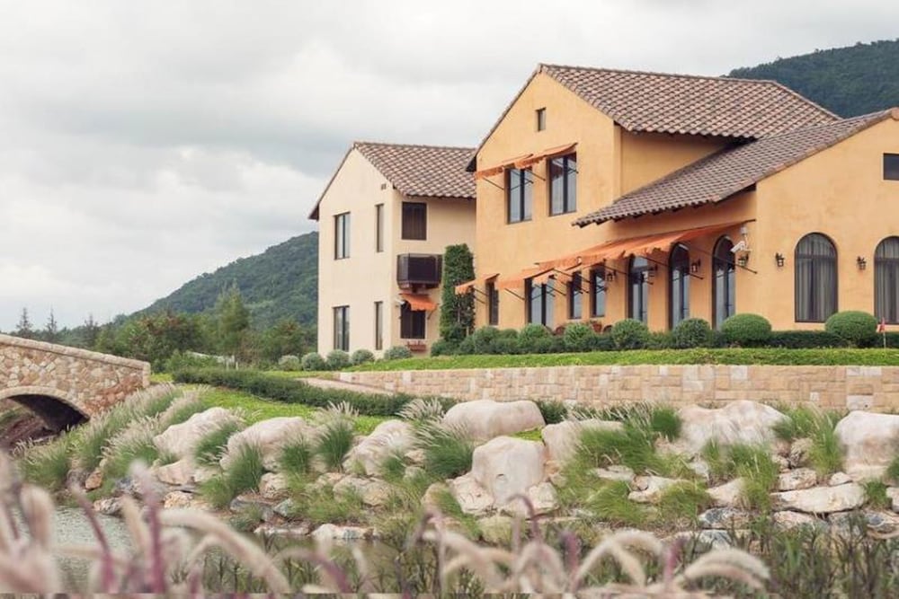 Town Square Suites By Toscana Valley 44/50