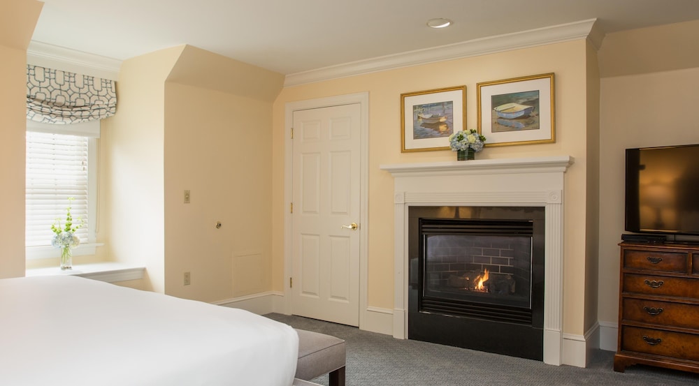 The Bellmoor Inn Spa 22/81