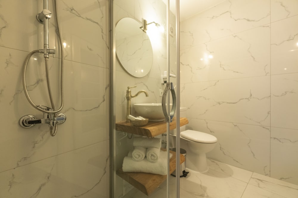 Aya Butik Otel Büyükada 47/50