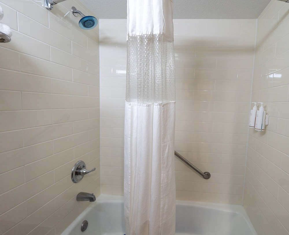 Serenity Inn Sweetwater 19/20
