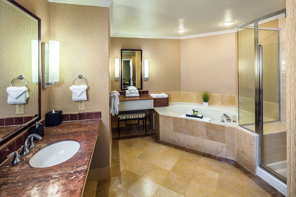 Doubletree By Hilton Sonoma Wine Country 6/63