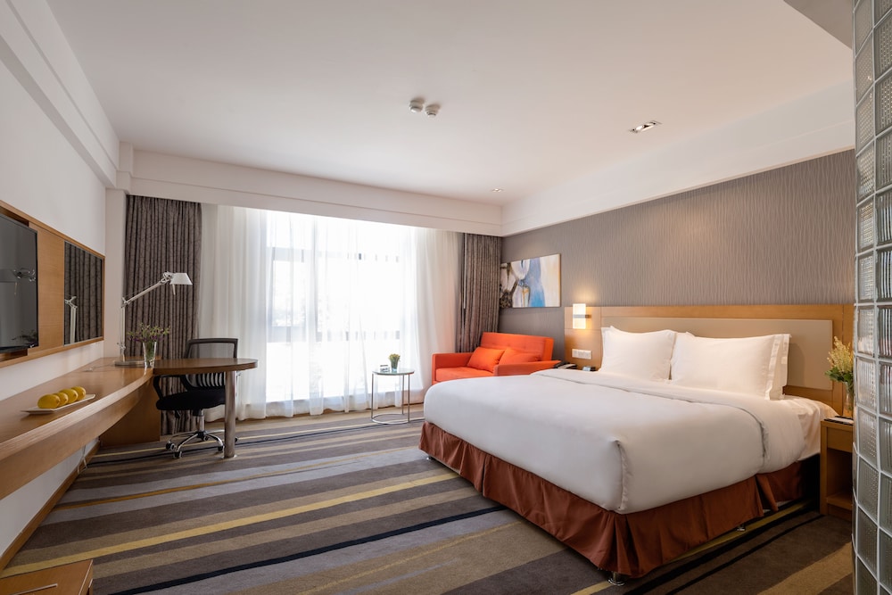 Holiday Inn Express Daocheng Yading 12/67