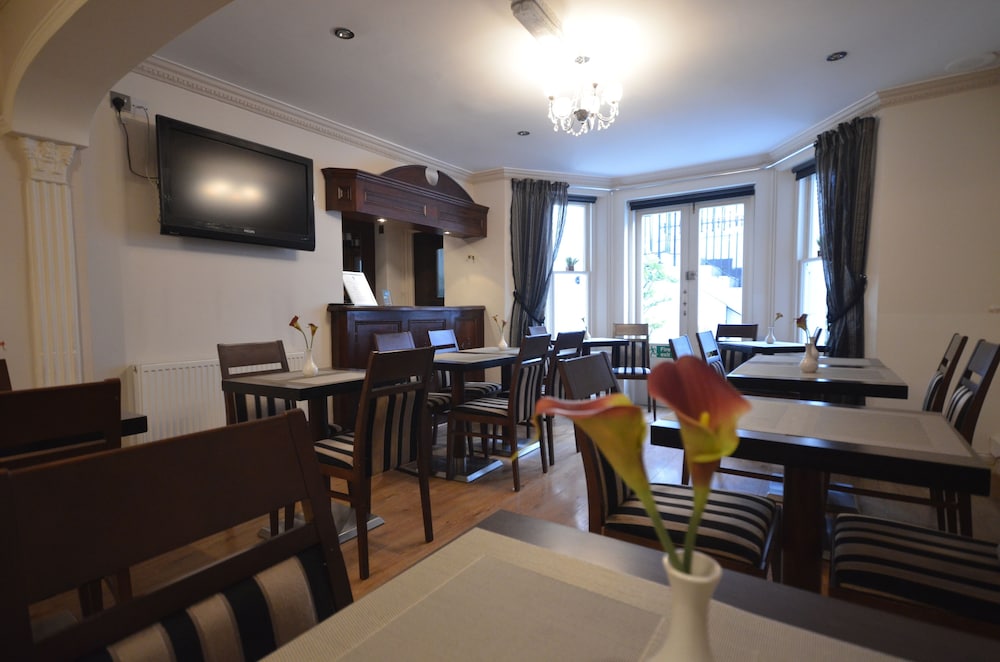 London Lodge Hotel 66/72