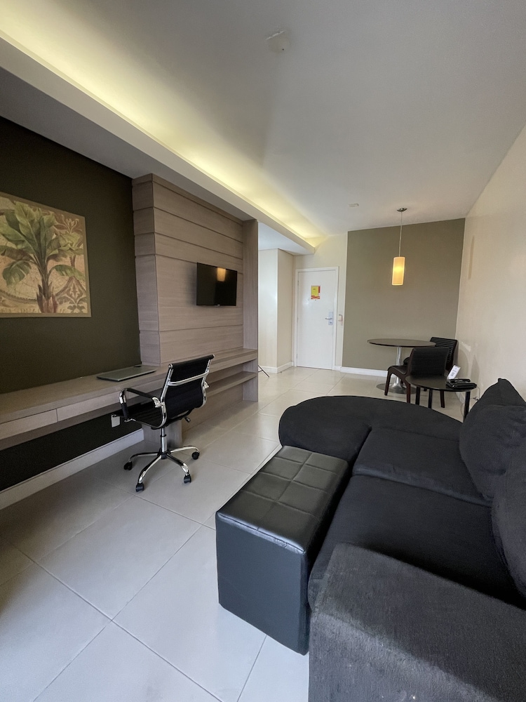 Hotel Adrianopolis All Suites 45/65