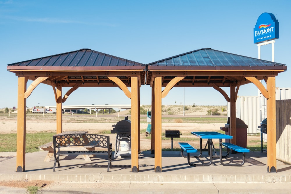 Baymont by Wyndham Fort Stockton 50/52