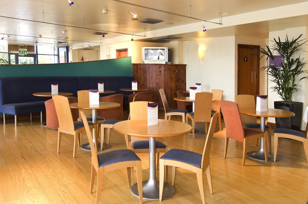Premier Inn Southampton Airport 28/34