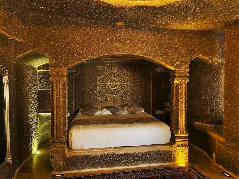 Empire Cave Hotel 26/50