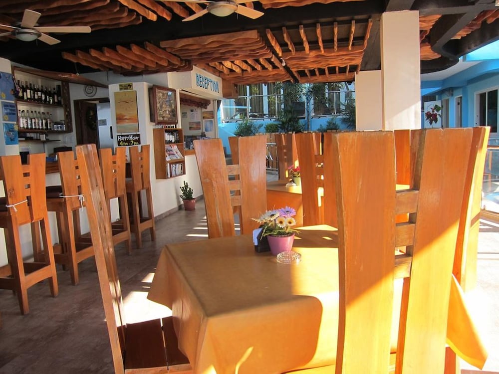Montani Beach Resort 36/49