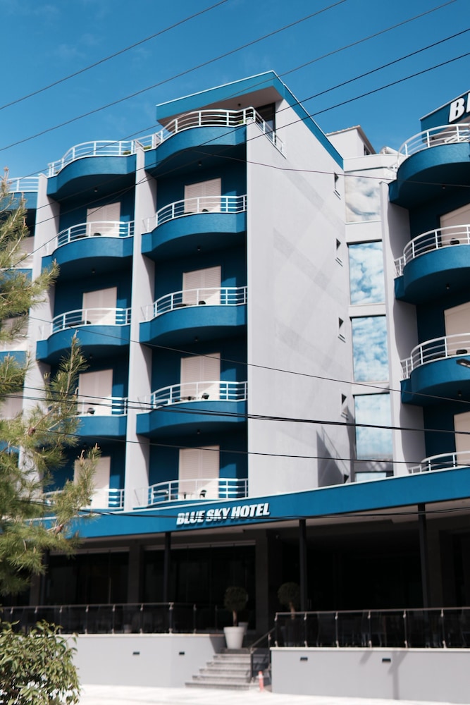 Blue Sky Hotel 3/46