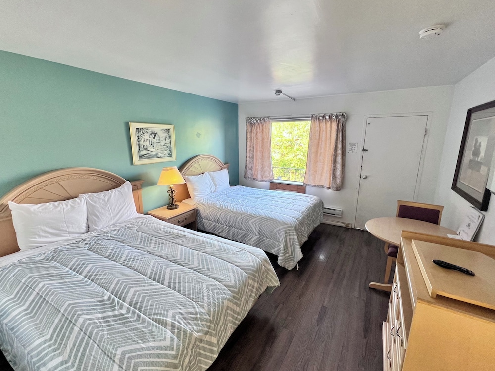 6267 Persepolis Inn 19/70