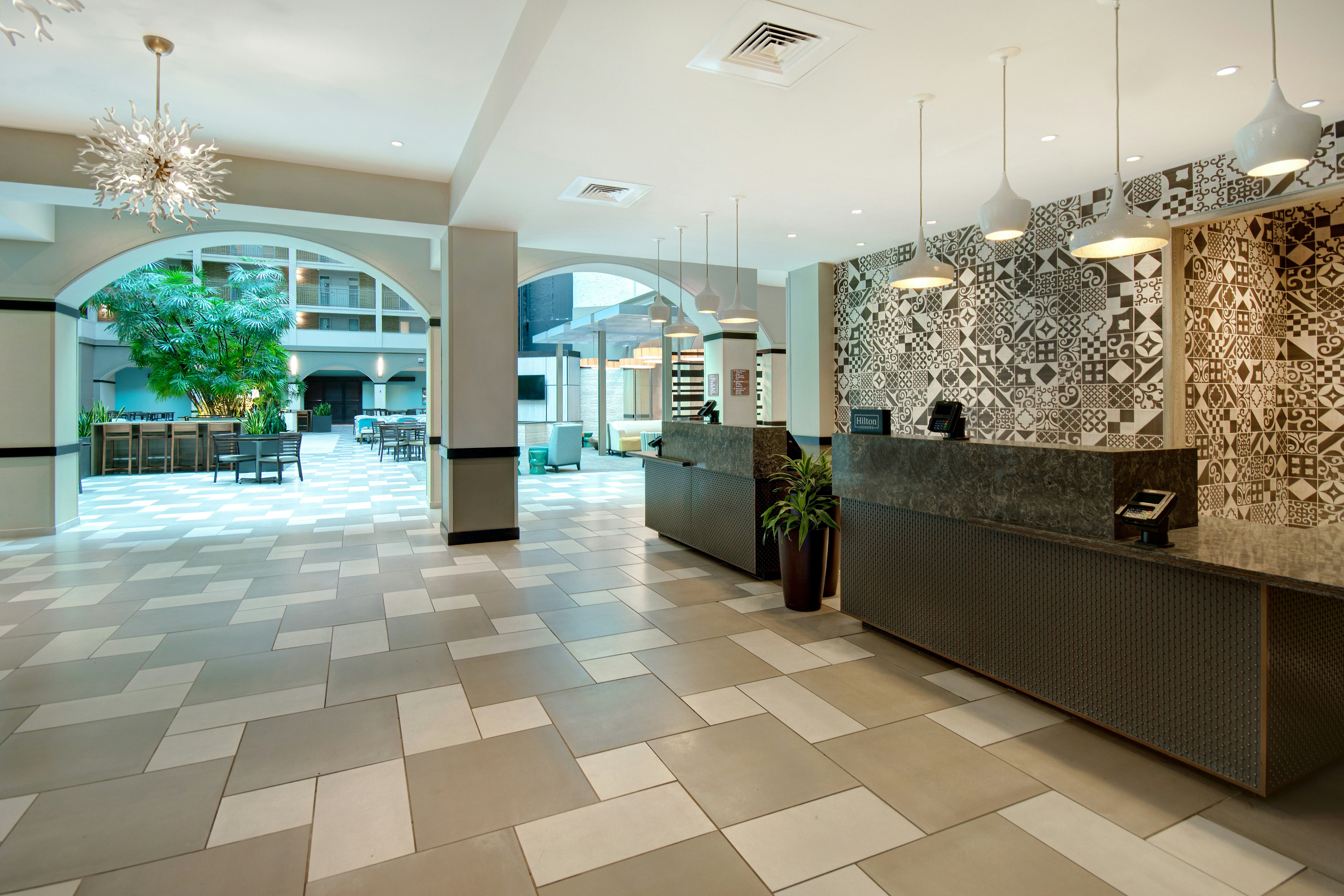 Embassy Suites by Hilton Jacksonville Baymeadows 7/85