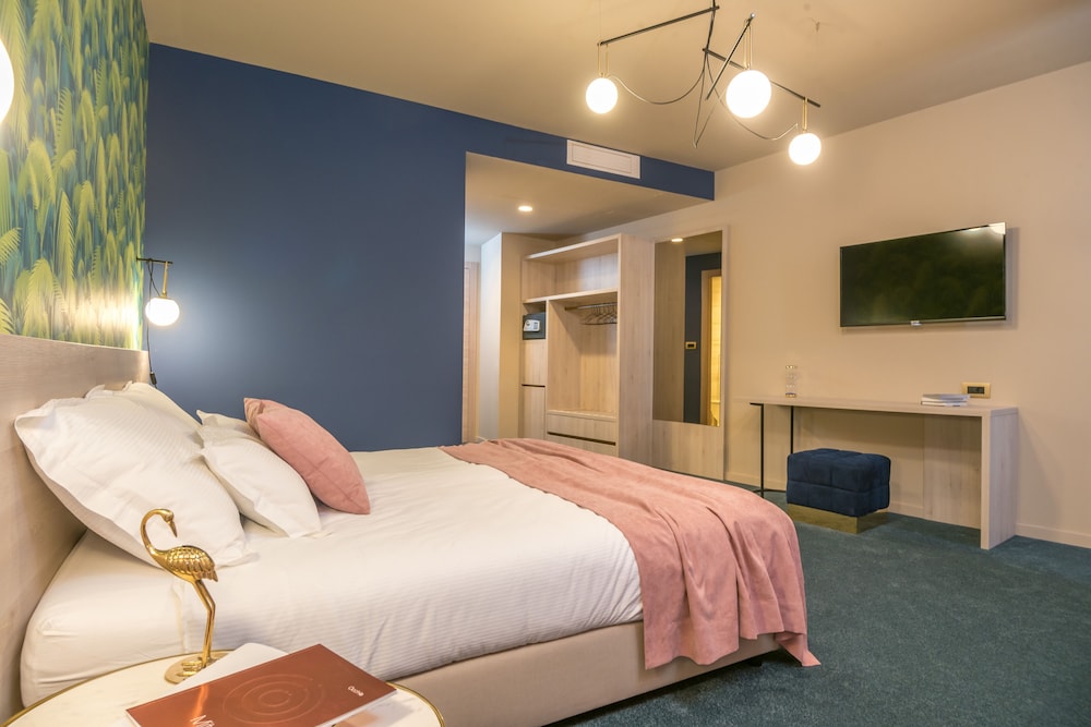 Priska Med Luxury Rooms 33/77