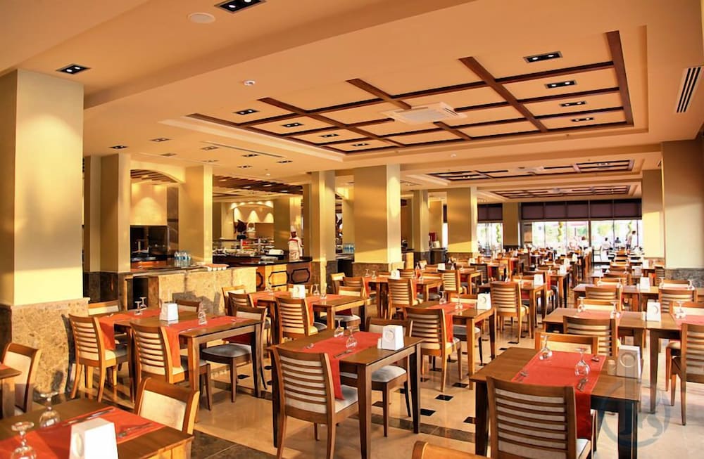 Kahya Resort Aqua and Spa 16/32