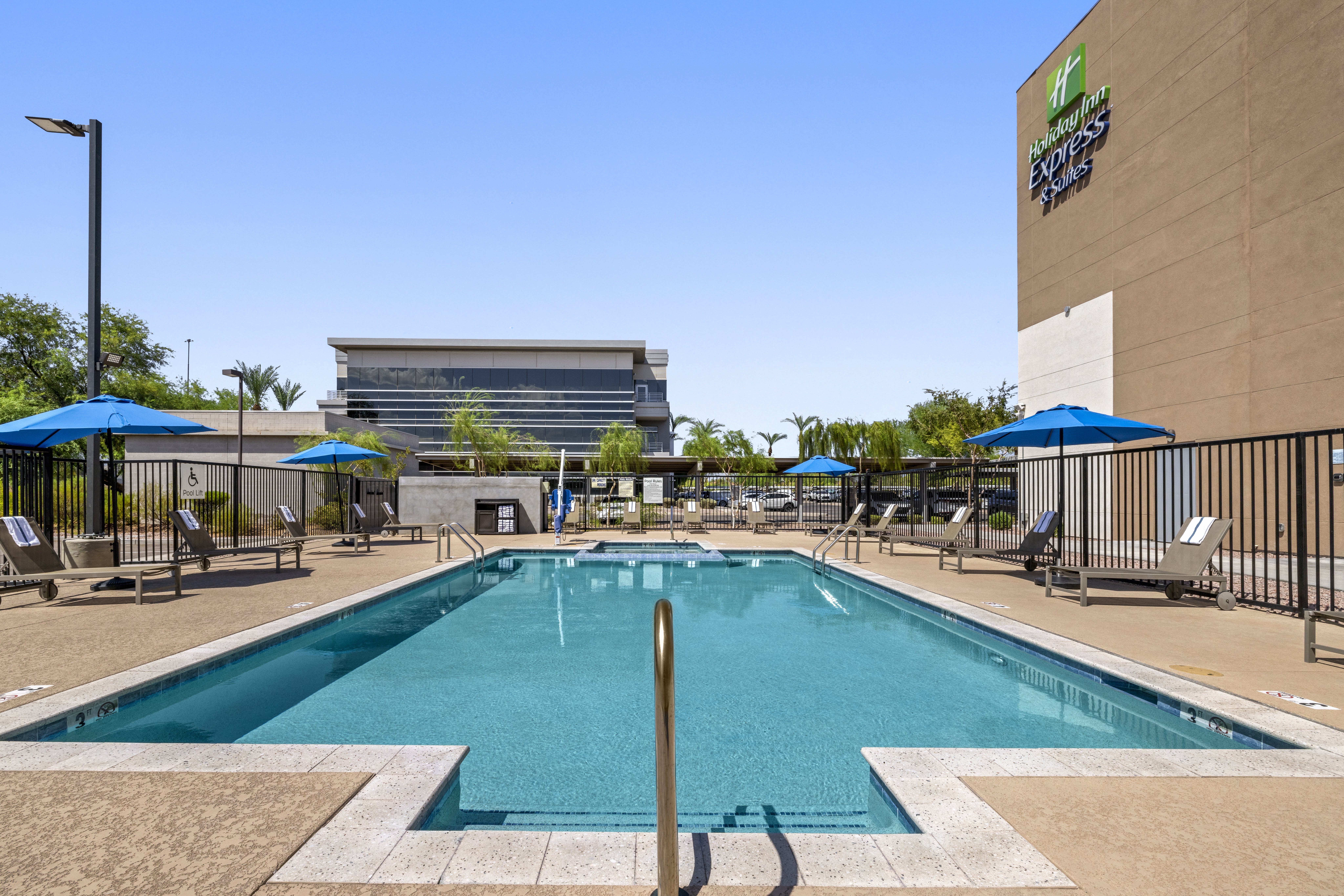 Holiday Inn Express & Suites - Phoenix West - Tolleson an IHG Hotel 49/50