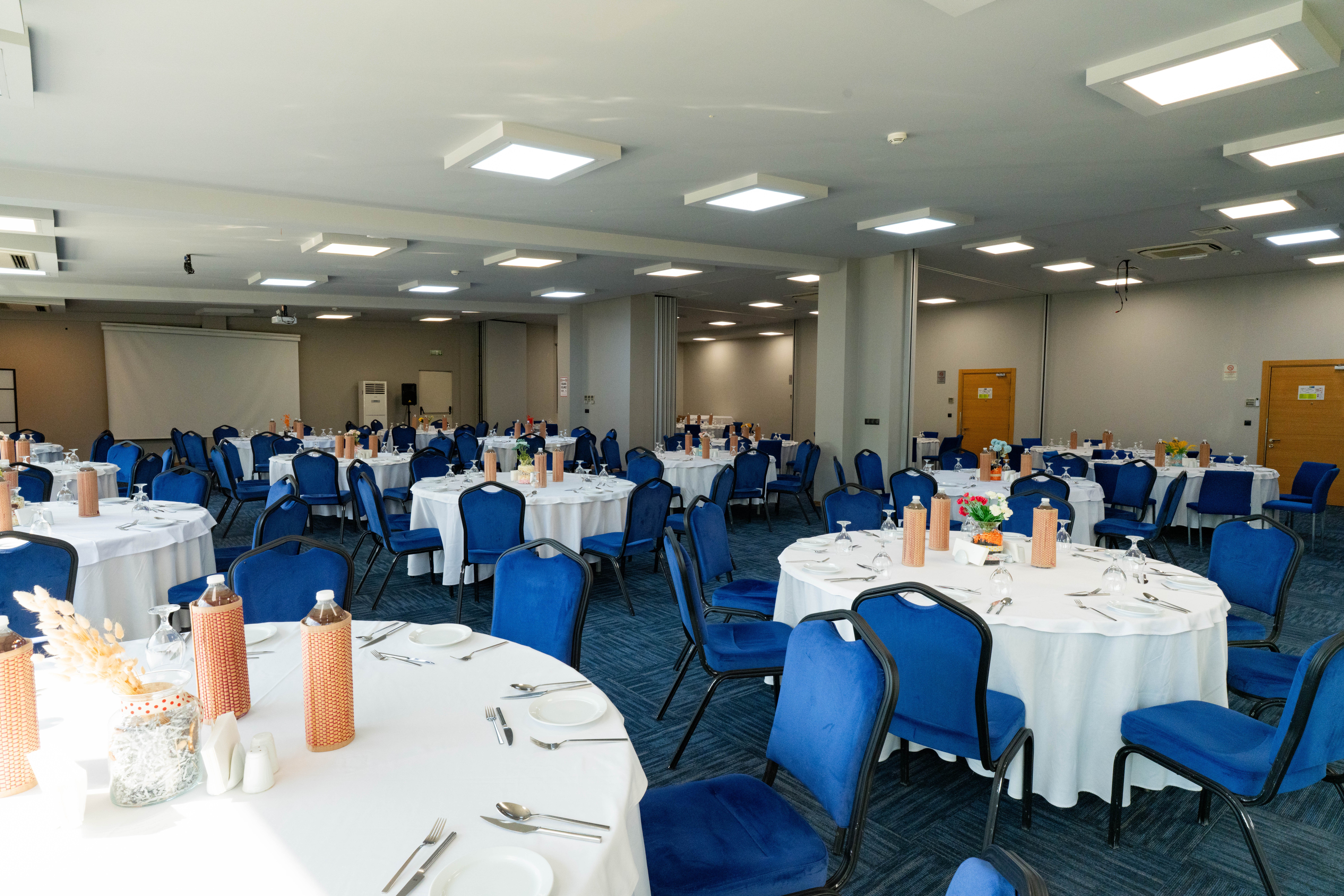 Holiday Inn Express Manisa - West 45/50