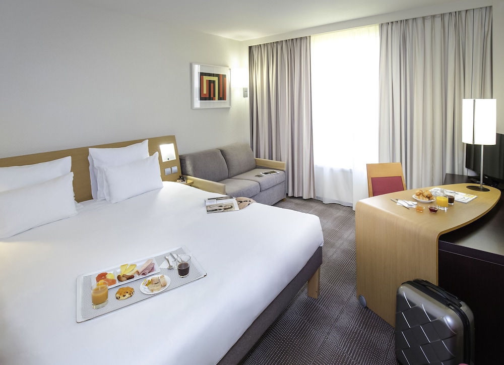 NOVOTEL ROUEN SUD 18/72