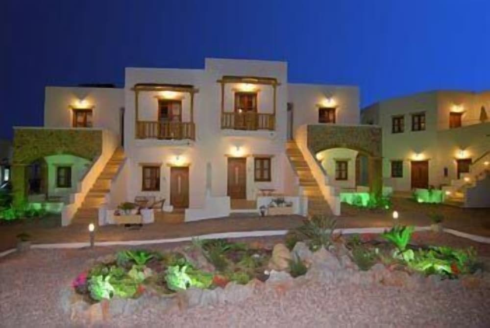 PANTELI BEACH STUDIOS APARTMENTS 4/50