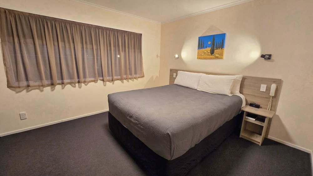 Carramar Motor Inn 28/64