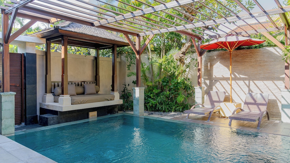 Disini Luxury Spa Villas 25/50