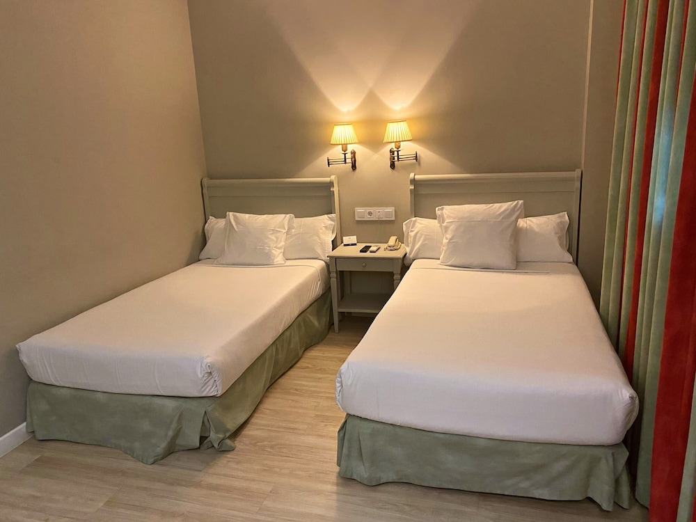 HOTEL PAX TORRELODONES 21/59
