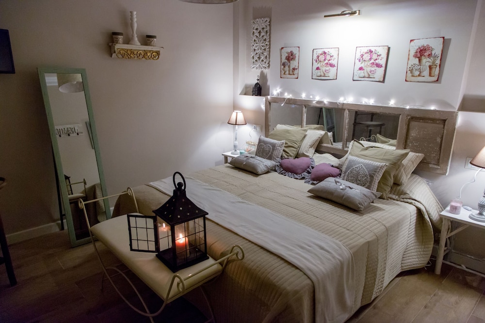 1 BEDROOM, PREMIUM, APARTMENT