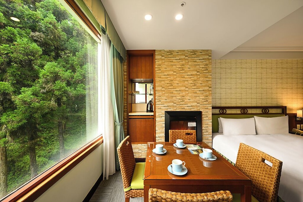 Alishan House 36/50