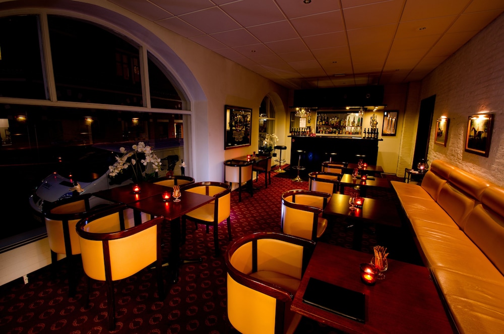 Milling Hotel Windsor 32/42