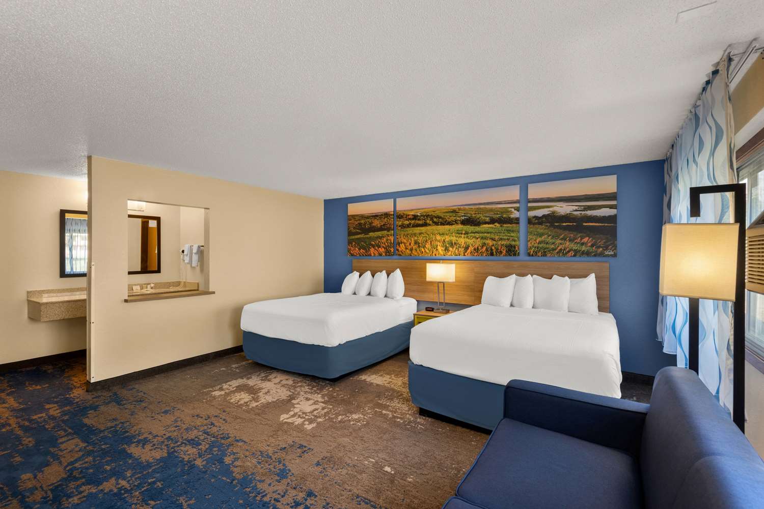 Days Inn by Wyndham Newton - LA 12/34