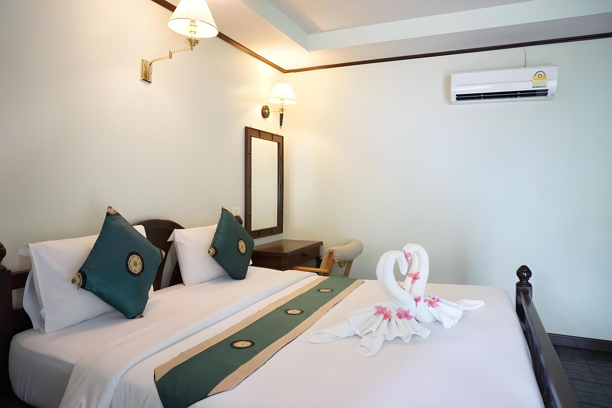 Garden, Bungalow, King Bed