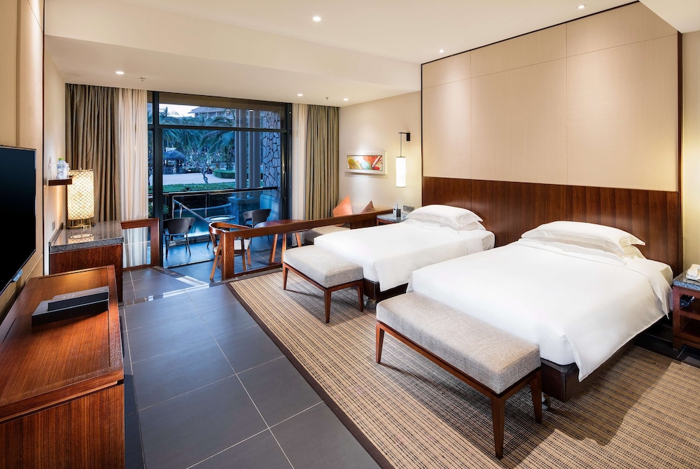 Connecting, Garden, Twin Beds, with Pool