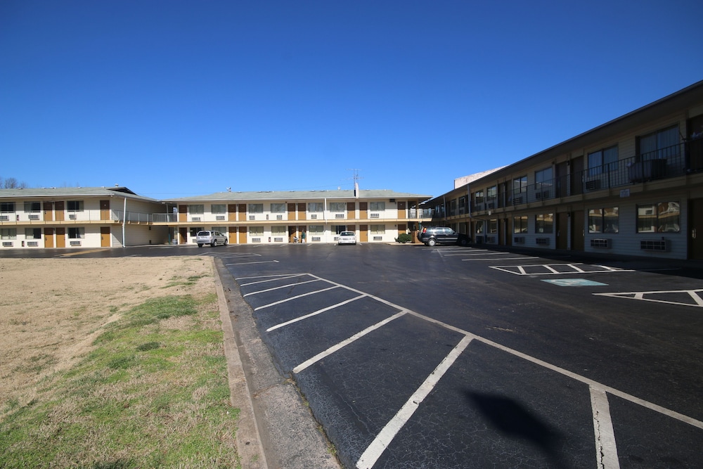Royal Inn Charlotte Airport Hotel 19/31