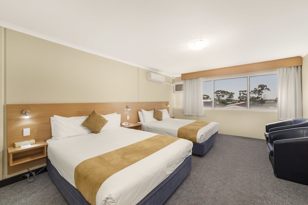 Ciloms Airport Lodge 17/63