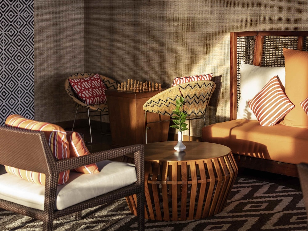 Mercure Maldives Kooddoo Resort 54/73