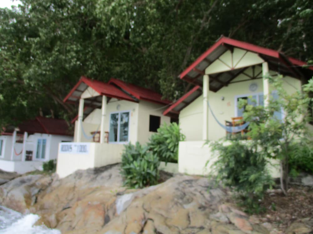 Sunrise Villas Resort 3/41
