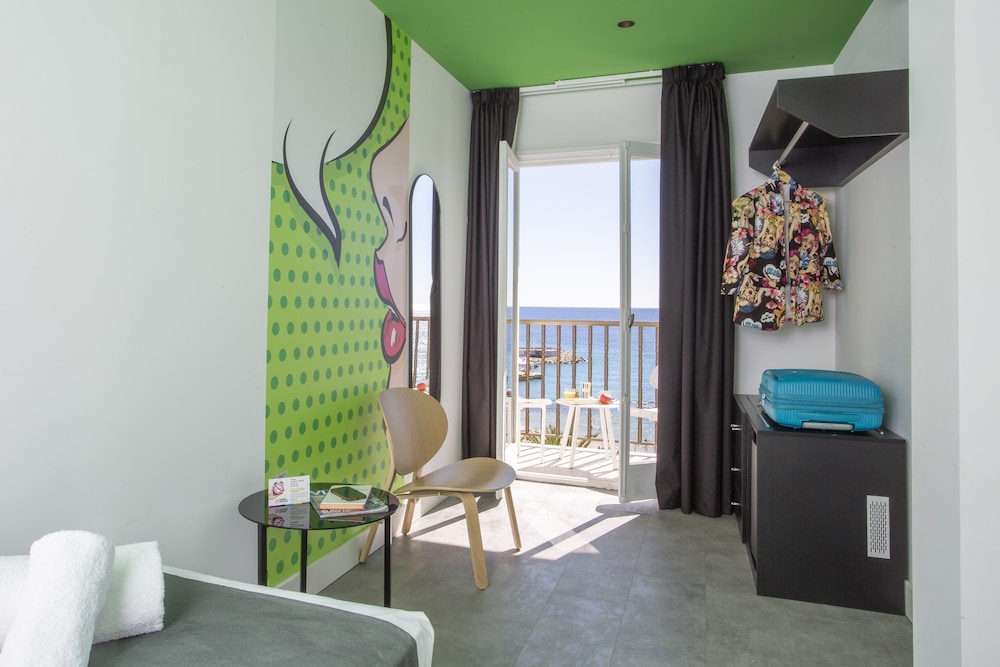 Hotel Casual Pop Art Benidorm 52/80