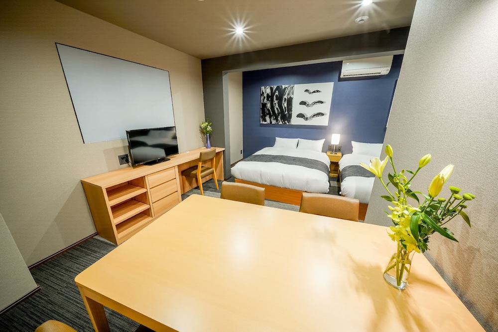 Resi Stay Tsubaki 48/67