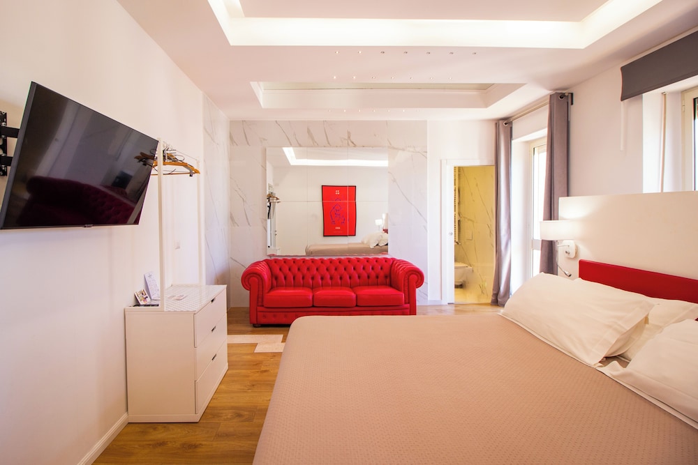 Design, Junior Suite, King Bed, Balcony، Album Boutique Rooms 2/5