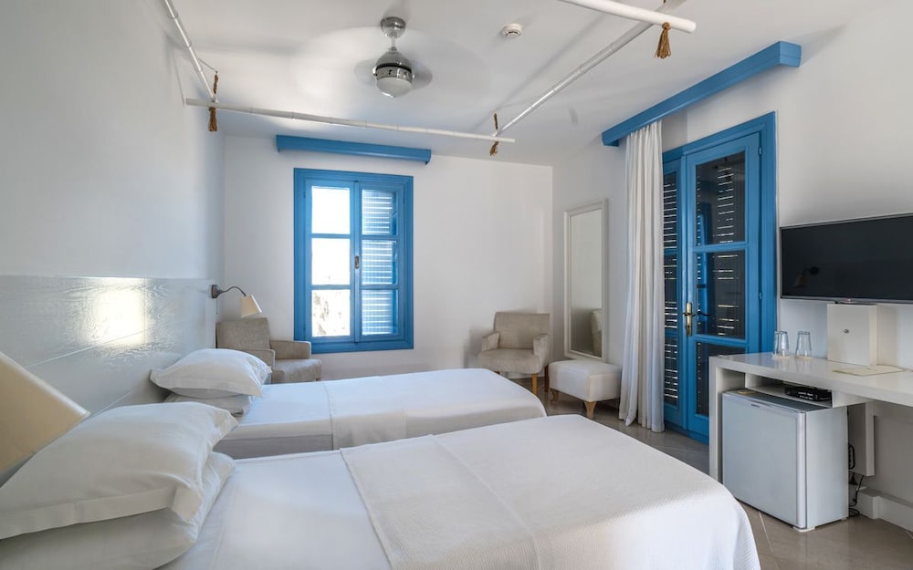 Alacati Port Hotel 8/50