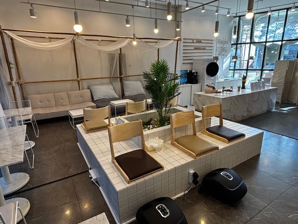 HOTEL THE DESIGNERS DDP 39/53