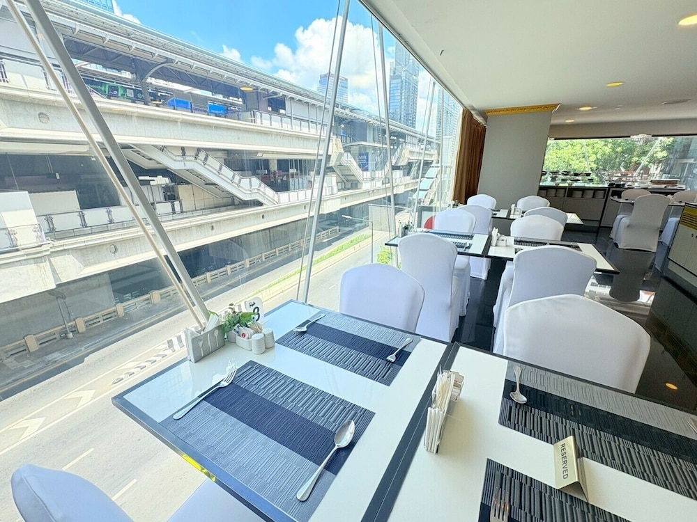 I Residence Hotel Silom 42/67