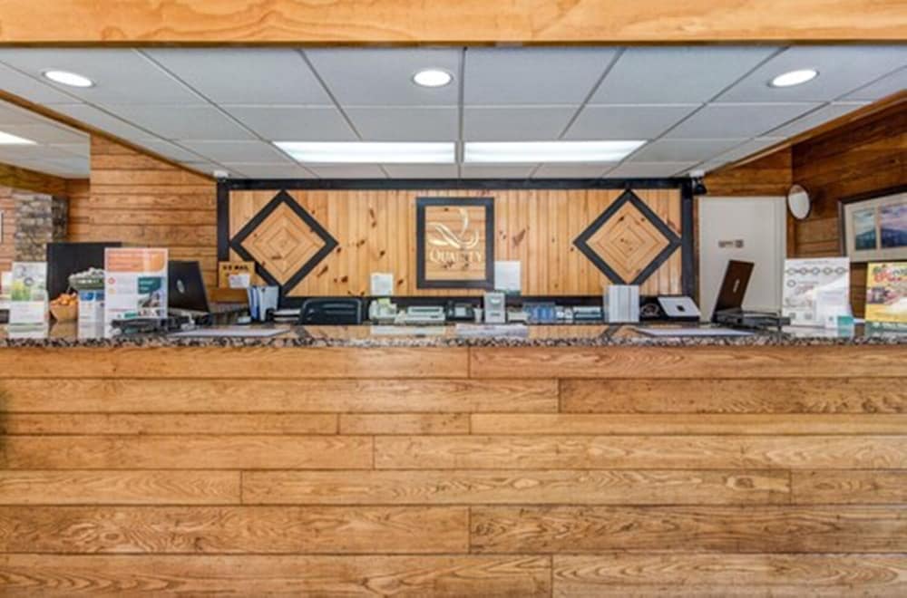 Quality Inn Creekside - Downtown Gatlinburg 33/45