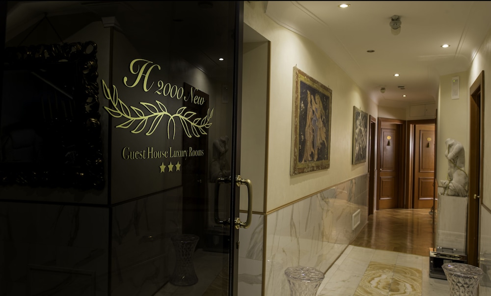 Luxury Rooms H 2000 Roma 35/53