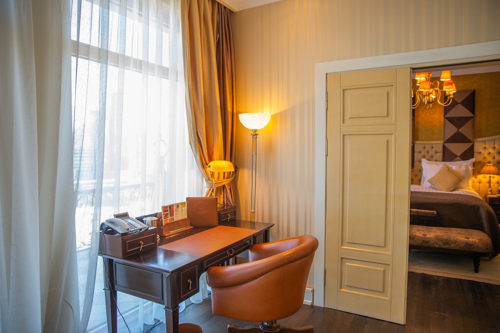 Excelsior Hotel & Spa Baku, Curio Collection by Hilton 50/82